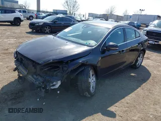 2013 Volvo S60 T5 Premier with VIN YV1612FSXD2195475, listed as a IAAI auction lot 41806322 with 96,075 mi miles. Bid and sale history available at carsss.com. Image 2.