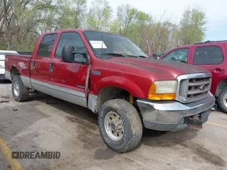 2001 Ford Super Duty F-250 XL with VIN 1FTNW21F21EA06650, listed as a IAAI auction lot 41910547 with 320,000 mi miles. Bid and sale history available at carsss.com. Image 1.