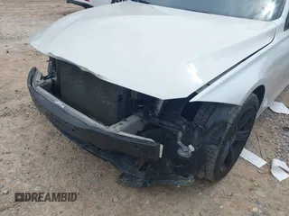 2012 BMW 3 Series 328i с VIN WBA3A5G56CNP15801, выставлен на аукционе IAAI как лот 42476836 с пробегом 166 614 миль миль и . История ставок и продаж доступна на DreamBid. Изображение 6.