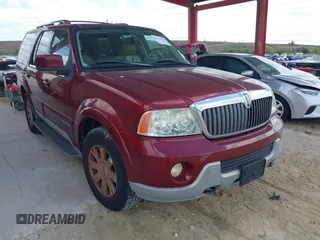 2004 Lincoln Navigator Luxury z VIN 5LMFU27R94LJ10282, wystawiony jako IAAI lot #42115619 z przebiegiem 204 576 mil mil oraz . Historia ofert i sprzedaży dostępna na DreamBid. Obrazek 1.