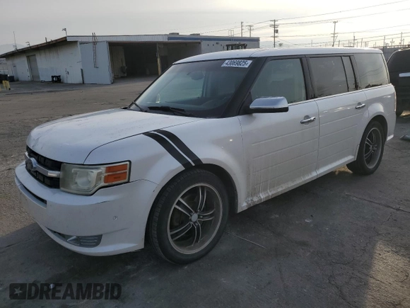 2010 Ford Flex Limited w/Ecoboost with VIN 2FMHK6DT1ABA32164, listed as a Copart auction lot 43069825 with 219,660 mi miles and Salvage Title. Bid and sale history available at carsss.com. Image 1.