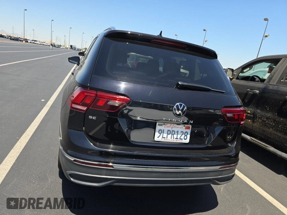 2024 Volkswagen Tiguan SE with VIN 3VV3B7AX8RM076346, listed as a IAAI auction lot 42734323 with 29,573 mi miles and . Bid and sale history available at DreamBid. Image 46.