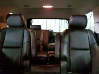 2011 Cadillac Escalade Premium z VIN 1GYS4CEF9BR223089, wystawiony jako Copart lot #45813665 z przebiegiem 115 313 mil mil oraz Szkody całkowita. Historia ofert i sprzedaży dostępna na DreamBid. Obrazek 10.