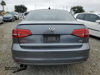 2015 Volkswagen Jetta SE with VIN 3VWD17AJ9FM329149, listed as a Copart auction lot 59561285 with 111,552 mi miles and Salvage title. Bid and sale history available at DreamBid. Image 6.