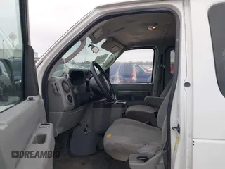 2011 Ford Econoline Passenger XL with VIN 1FBNE3BL2BDB02920, listed as a IAAI auction lot 41621713 with 270,140 mi miles. Bid and sale history available at carsss.com. Image 5.