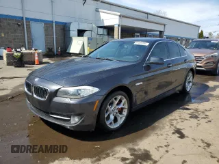 2013 BMW 5 Series 528i xDrive with VIN WBAXH5C51DD111003, listed as a Copart auction lot 51431895 with 139,851 mi miles and Salvage Title. Bid and sale history available at carsss.com. Image 1.