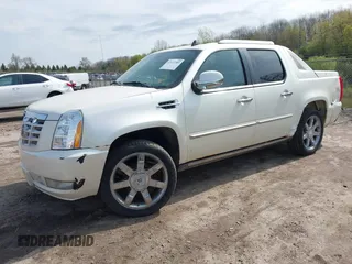 2007 Cadillac Escalade EXT z VIN 3GYFK62847G294240, wystawiony jako IAAI lot #42113385 z przebiegiem Nie podano mil oraz . Historia ofert i sprzedaży dostępna na DreamBid. Obrazek 2.
