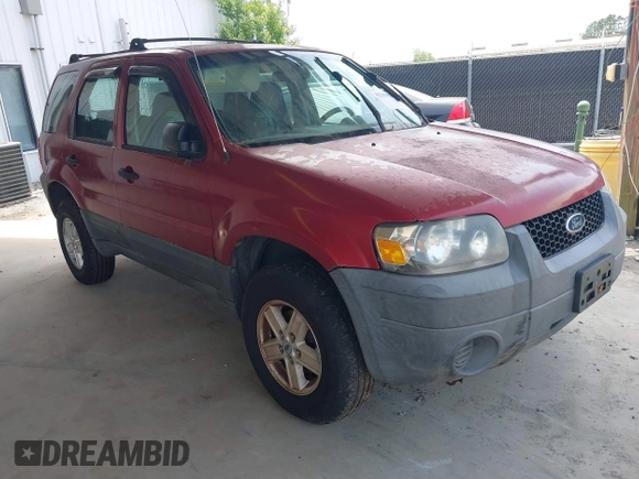 2005 Ford Escape XLS Value с VIN 1FMYU92Z75DA05019, выставлен на аукционе IAAI как лот 42283628 с пробегом 236 568 миль миль и . История ставок и продаж доступна на DreamBid. Изображение 1.