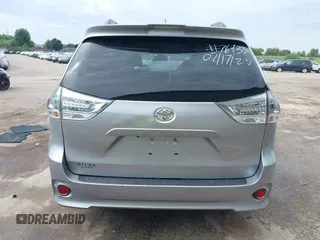 2018 Toyota Sienna SE с VIN 5TDXZ3DC1JS919062, выставлен на аукционе IAAI как лот 42790530 с пробегом 107 040 миль миль и . История ставок и продаж доступна на DreamBid. Изображение 16.