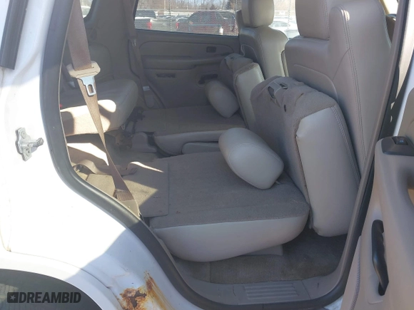 2005 Chevrolet Tahoe Z71 with VIN 1GNEK13T75R102269, listed as a IAAI auction lot 41633323 with 153,759 mi miles. Bid and sale history available at carsss.com. Image 8.