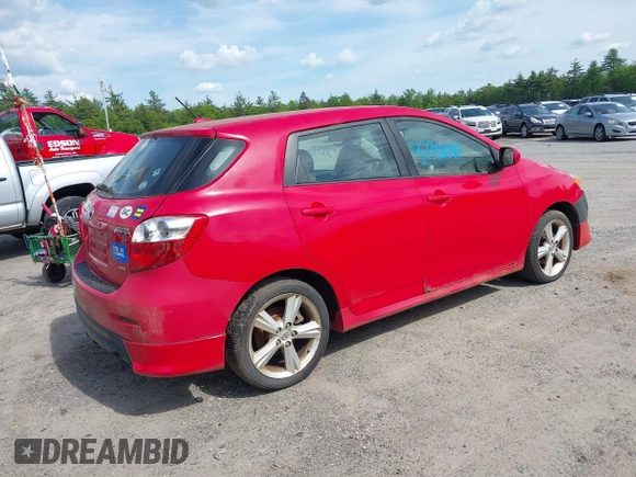 2009 Toyota Matrix S z VIN 2T1LE40EX9C009227, wystawiony jako IAAI lot #42358040 z przebiegiem 182 753 mil mil oraz . Historia ofert i sprzedaży dostępna na DreamBid. Obrazek 4.