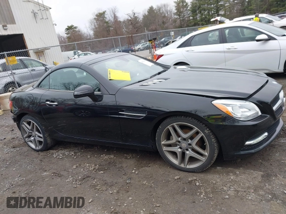 2015 Mercedes-Benz SLK-Class SLK 250 with VIN WDDPK4HA5FF111457, listed as a IAAI auction lot 41816350 with 35,524 mi miles. Bid and sale history available at carsss.com. Image 13.
