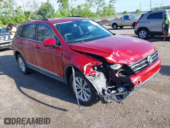 2018 Volkswagen Tiguan SEL z VIN 3VV3B7AX3JM054842, wystawiony jako IAAI lot #42240503 z przebiegiem 47 300 mil mil oraz . Historia ofert i sprzedaży dostępna na DreamBid. Obrazek 1.