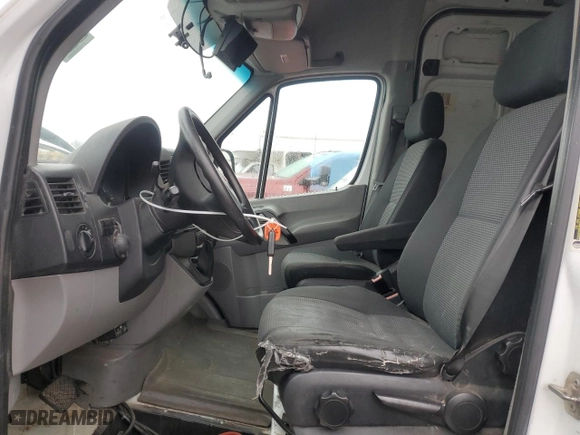 2013 Mercedes-Benz Sprinter Cargo Vans with VIN WD3PE8CC7D5800043, listed as a Copart auction lot 47505155 with 236,447 mi miles and Clean Title. Bid and sale history available at carsss.com. Image 7.