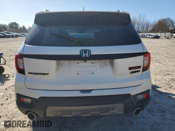 2022 Honda Passport TrailSport with VIN 5FNYF8H61NB013535, listed as a Copart auction lot 50949555 with 45,172 mi miles and Clean title. Bid and sale history available at DreamBid. Image 6.