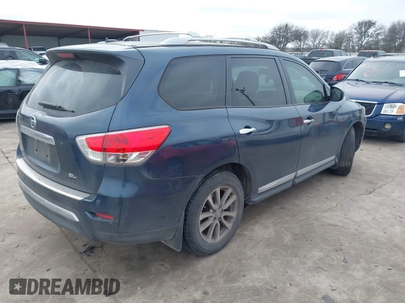 2015 Nissan Pathfinder SV with VIN 5N1AR2MN5FC607557, listed as a IAAI auction lot 41619329 with 151,498 mi miles and . Bid and sale history available at DreamBid. Image 4.