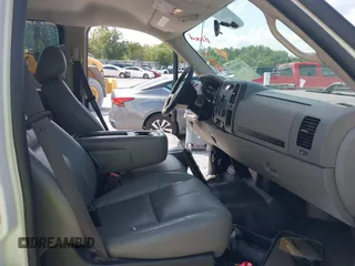 2012 GMC Sierra 2500HD with VIN 1GT11ZCG0CF194948, listed as a IAAI auction lot 42388334 with Not provided miles and . Bid and sale history available at DreamBid. Image 5.