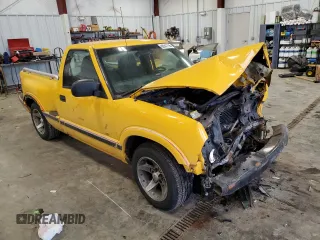 2003 GMC Sonoma SLS with VIN 1GTCS14X838129176, listed as a Copart auction lot 88941195 with 0 mi miles and Non Repairable. Bid and sale history available at carsss.com. Image 4.