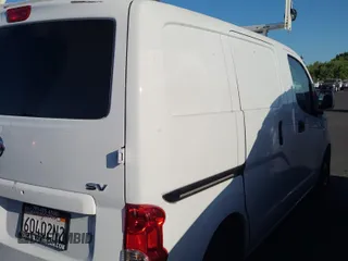 2018 Nissan NV200 SV z VIN 3N6CM0KN4JK700301, wystawiony jako IAAI lot #42832729 z przebiegiem 120 330 mil mil oraz . Historia ofert i sprzedaży dostępna na DreamBid. Obrazek 8.