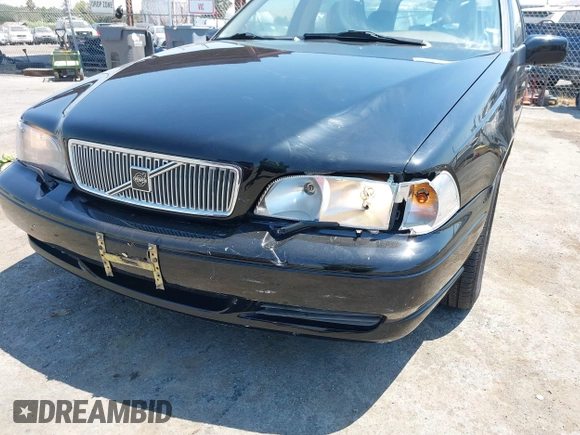 1998 Volvo V70 GLT with VIN YV1LW5676W2400102, listed as a IAAI auction lot 42654549 with 121,159 mi miles and . Bid and sale history available at DreamBid. Image 6.