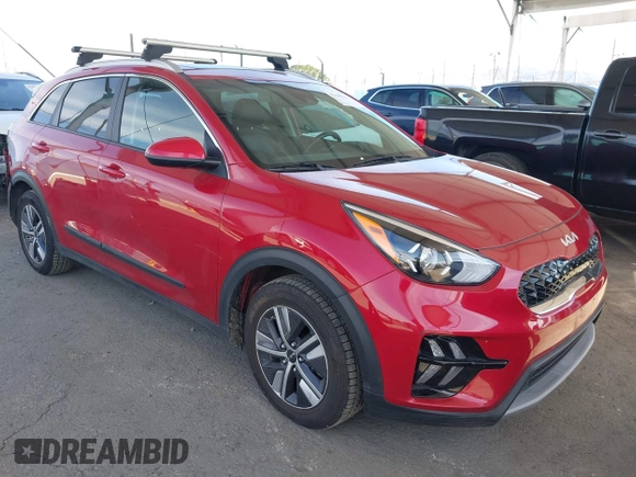 2022 Kia Niro LX with VIN KNDCB3LCXN5540593, listed as a IAAI auction lot 41648032 with 65,747 mi miles. Bid and sale history available at carsss.com. Image 1.