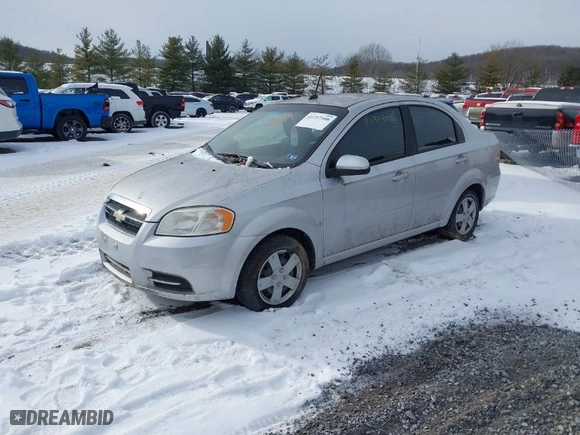2009 Chevrolet Aveo LT w/1LT with VIN KL1TD56E59B367549, listed as a IAAI auction lot 41297308 with 104,562 mi miles. Bid and sale history available at carsss.com. Image 2.