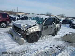 2002 Chevrolet TrailBlazer LS with VIN 1GNDT13S922426828, listed as a IAAI auction lot 41378571 with 1 mi miles. Bid and sale history available at carsss.com. Image 2.