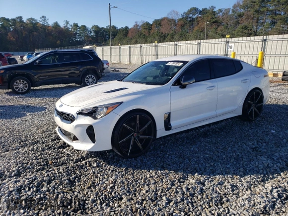 2020 Kia Stinger GT-Line with VIN KNAE15LA2L6078525, listed as a Copart auction lot 81990594 with 75,546 mi miles and Salvage Title. Bid and sale history available at carsss.com. Image 1.