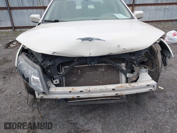 2011 Ford Fusion SE with VIN 3FAHP0HA2BR308274, listed as a IAAI auction lot 41519196 with 96,432 mi miles. Bid and sale history available at carsss.com. Image 6.