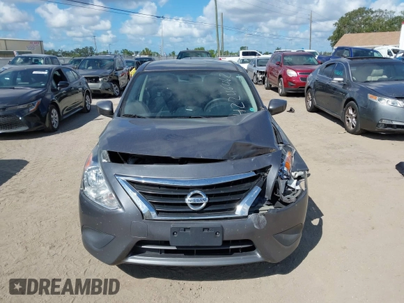 2019 Nissan Versa SV z VIN 3N1CN7AP1KL852367, wystawiony jako IAAI lot #42246462 z przebiegiem 140 456 mil mil oraz . Historia ofert i sprzedaży dostępna na DreamBid. Obrazek 11.