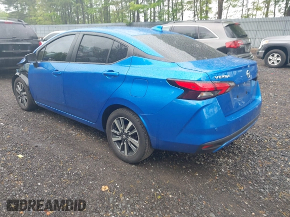 2021 Nissan Versa SV z VIN 3N1CN8EV1ML857229, wystawiony jako IAAI lot #42240795 z przebiegiem 77 521 mil mil oraz . Historia ofert i sprzedaży dostępna na DreamBid. Obrazek 3.