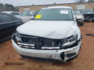 2021 Volkswagen Tiguan S z VIN 3VV1B7AX6MM077365, wystawiony jako IAAI lot #41762764 z przebiegiem 46 338 mil mil oraz . Historia ofert i sprzedaży dostępna na DreamBid. Obrazek 6.