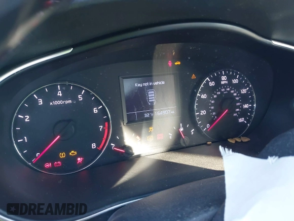 2015 Kia Cadenza Premium with VIN KNALN4D73F5194464, listed as a IAAI auction lot 41036049 with 164,907 mi miles. Bid and sale history available at carsss.com. Image 7.