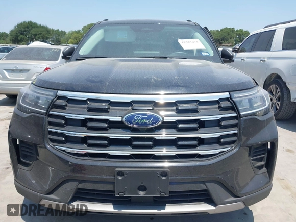 2025 Ford Explorer Active with VIN 1FMUK7DH7SGA99586, listed as a IAAI auction lot 42325672 with 1,960 mi miles and . Bid and sale history available at DreamBid. Image 12.