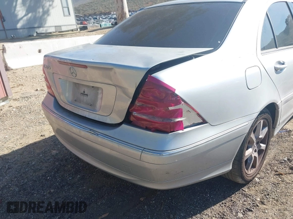 2007 Mercedes-Benz C 280 Luxury с VIN WDBRF54H07F853152, выставлен на аукционе IAAI как лот 41657846 с пробегом 144 314 миль миль и . История ставок и продаж доступна на DreamBid. Изображение 6.