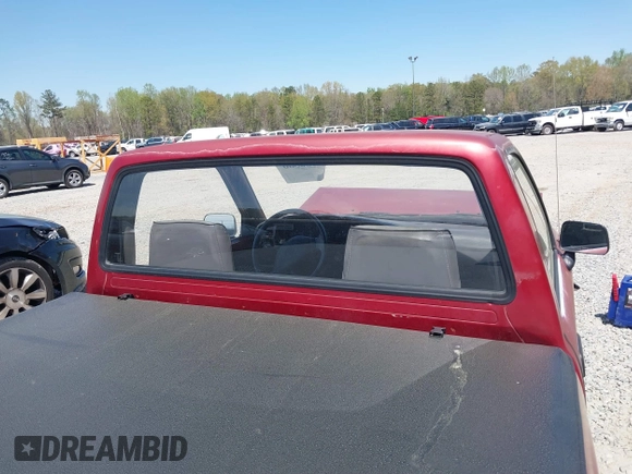 1992 Toyota Pickup with VIN JT4RN81A2N0096073, listed as a IAAI auction lot 41886580 with 254,791 mi miles and . Bid and sale history available at DreamBid. Image 8.