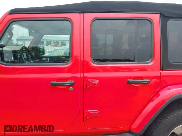 2018 Jeep Wrangler Unlimited Sahara z VIN 1C4HJXEG4JW316496, wystawiony jako IAAI lot #42437607 z przebiegiem 46 861 mil mil oraz . Historia ofert i sprzedaży dostępna na DreamBid. Obrazek 14.