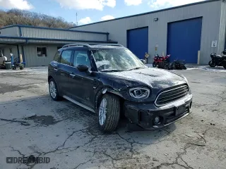 2022 MINI Countryman Cooper with VIN WMZ43BR01N3N70246, listed as a Copart auction lot 84840724 with 63,433 mi miles and Salvage Title. Bid and sale history available at carsss.com. Image 13.
