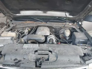 2006 Chevrolet Silverado 1500 LT1 with VIN 2GCEC13T061148784, listed as a IAAI auction lot 41640502 with 325,509 mi miles. Bid and sale history available at carsss.com. Image 10.
