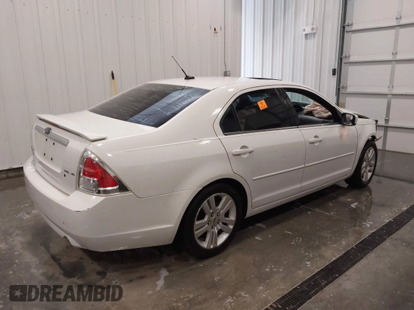 2009 Ford Fusion SEL with VIN 3FAHP08159R142620, listed as a IAAI auction lot 42040385 with 112,672 mi miles and . Bid and sale history available at carsss.com. Image 4.