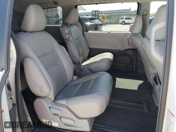 2017 Toyota Sienna XLE Auto Access Seat с VIN 5TDYZ3DC1HS860254, выставлен на аукционе Copart как лот 61962415 с пробегом 140 243 миль миль и Списание • Salvage title. История ставок и продаж доступна на DreamBid. Изображение 11.