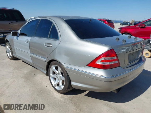 2005 Mercedes-Benz C 230 Kompressor with VIN WDBRF40J85A801605, listed as a IAAI auction lot 41751178 with 223,512 mi miles and . Bid and sale history available at DreamBid. Image 3.