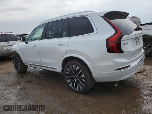 2025 Volvo XC90 with VIN YV4H60PG3S1350513, listed as a Copart auction lot 46712525 with 529 mi miles and Salvage Title. Bid and sale history available at DreamBid. Image 2.