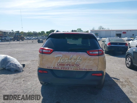 2015 Jeep Cherokee Latitude with VIN 1C4PJLCB0FW643402, listed as a IAAI auction lot 41811328 with 110,232 mi miles and . Bid and sale history available at DreamBid. Image 17.