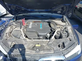 2019 BMW 5 Series 530e iPerformance with VIN WBAJA9C59KB389898, listed as a IAAI auction lot 41479595 with 90,965 mi miles. Bid and sale history available at carsss.com. Image 10.