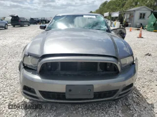2014 Ford Mustang V6 with VIN 1ZVBP8AM9E5252325, listed as a Copart auction lot 49442065 with 211,305 mi miles and Salvage Title. Bid and sale history available at DreamBid. Image 5.