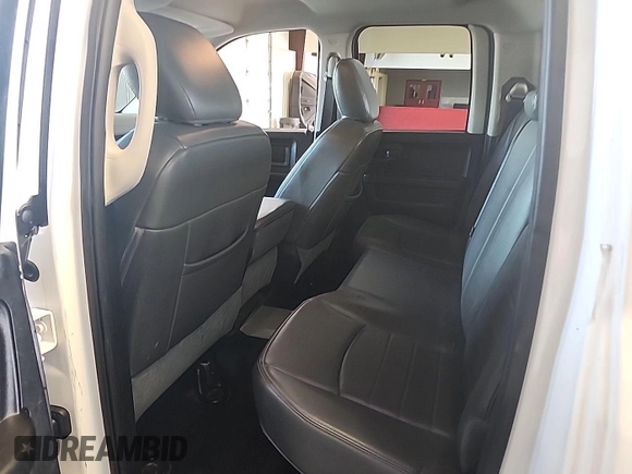 2013 Ram 1500 Tradesman z VIN 1C6RR6FP9DS560721, wystawiony jako IAAI lot #42598892 z przebiegiem 224 498 mil mil oraz . Historia ofert i sprzedaży dostępna na DreamBid. Obrazek 7.