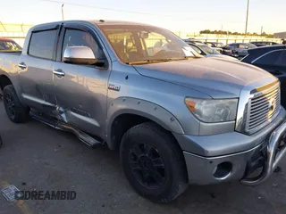 2013 Toyota Tundra Limited z VIN 5TFHY5F10DX277740, wystawiony jako IAAI lot #41085086 z przebiegiem 244 200 mil mil oraz . Historia ofert i sprzedaży dostępna na DreamBid. Obrazek 1.