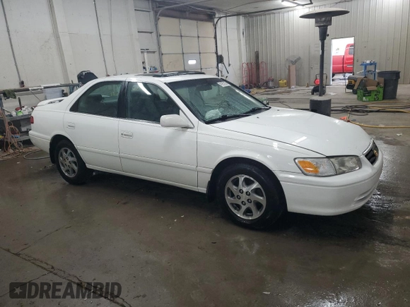 2000 Toyota Camry CE with VIN 4T1BG22K7YU996749, listed as a Copart auction lot 41957205 with 197,160 mi miles and Salvage Title. Bid and sale history available at carsss.com. Image 4.