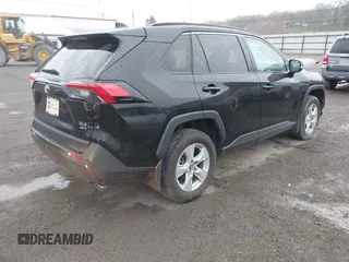 2020 Toyota RAV4 XLE with VIN 2T3P1RFV9LW117501, listed as a IAAI auction lot 42062666 with 115,228 mi miles and . Bid and sale history available at DreamBid. Image 4.